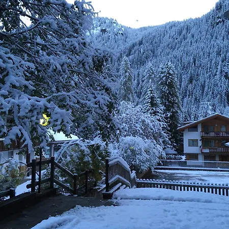 Marmolada On Sellaronda-ski-tour Apartment